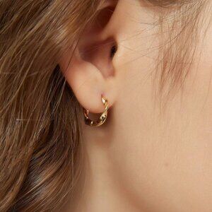 Tiny Wave Huggie Hoop Earrings Dainty Gold earrings cute gold Huggies